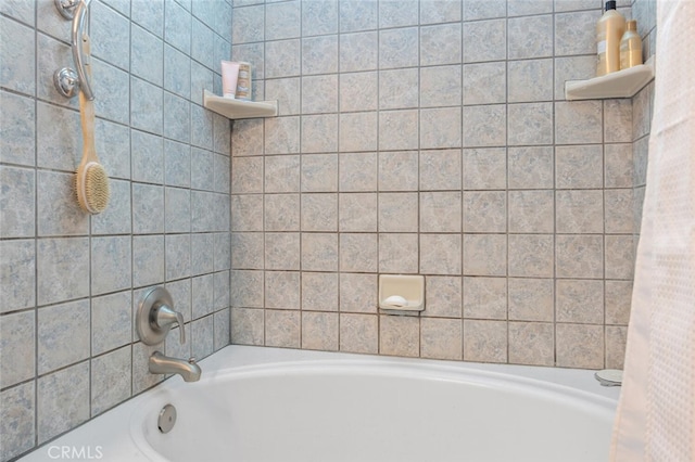 27702 Quincy St, Castaic, CA 91384 - full bath with shower / bathtub combination with curtain