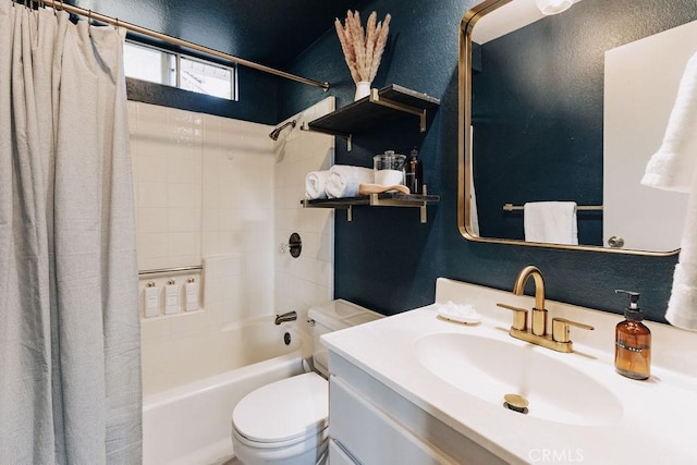 960 Butte Ave, Big Bear City, CA 92314 - bathroom with toilet, shower / bath combo, a textured wall, and vanity