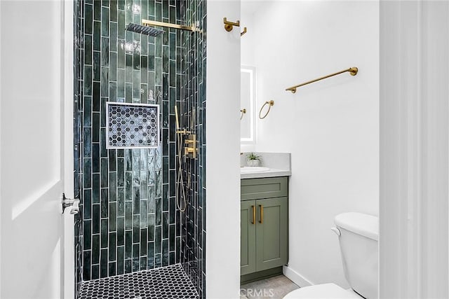 401 W Poplar St, Compton, CA 90220 - full bathroom featuring vanity, toilet, tiled shower, and tile patterned flooring