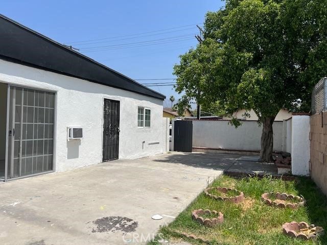 12760 Judd St, Pacoima, CA 91331 - view of patio