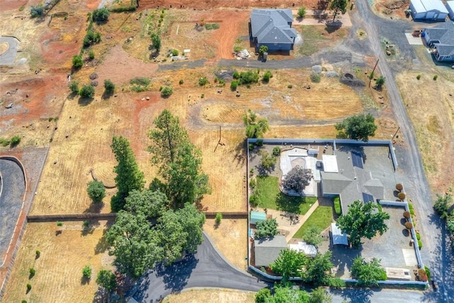 689 Roberts Rd, Paradise, CA 95969