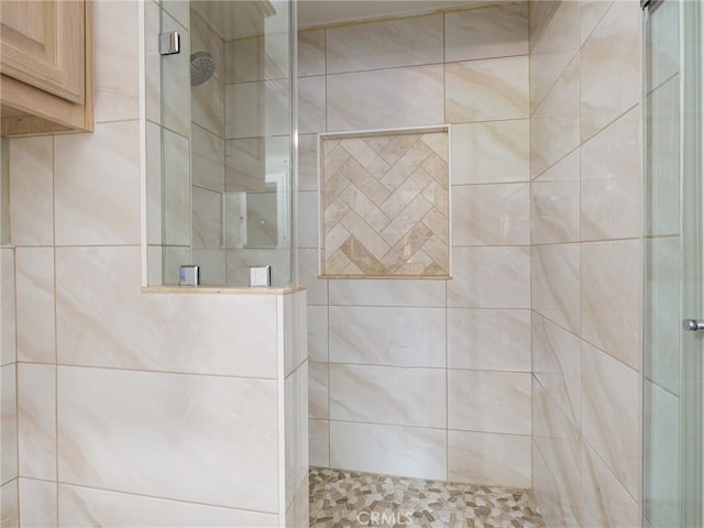 30229 Kingsridge Dr, Rancho Palos Verdes, CA 90275 - bathroom featuring tiled shower