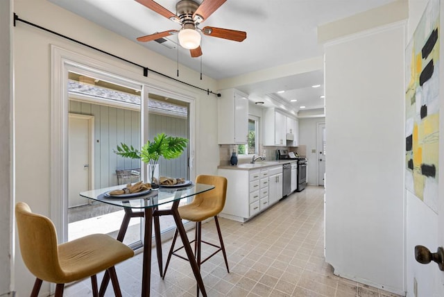 2745 La Gran Via, Carlsbad, CA 92009 - dining room with ceiling fan and recessed lighting