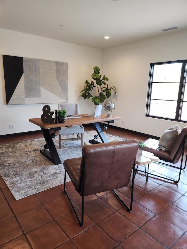1010 Willowcreek Ln, Fallbrook, CA 92028 - tiled living room with baseboards and recessed lighting