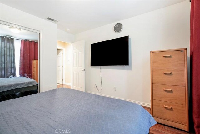 7129 Forbes Ave, Van Nuys, CA 91406 - bedroom with baseboards