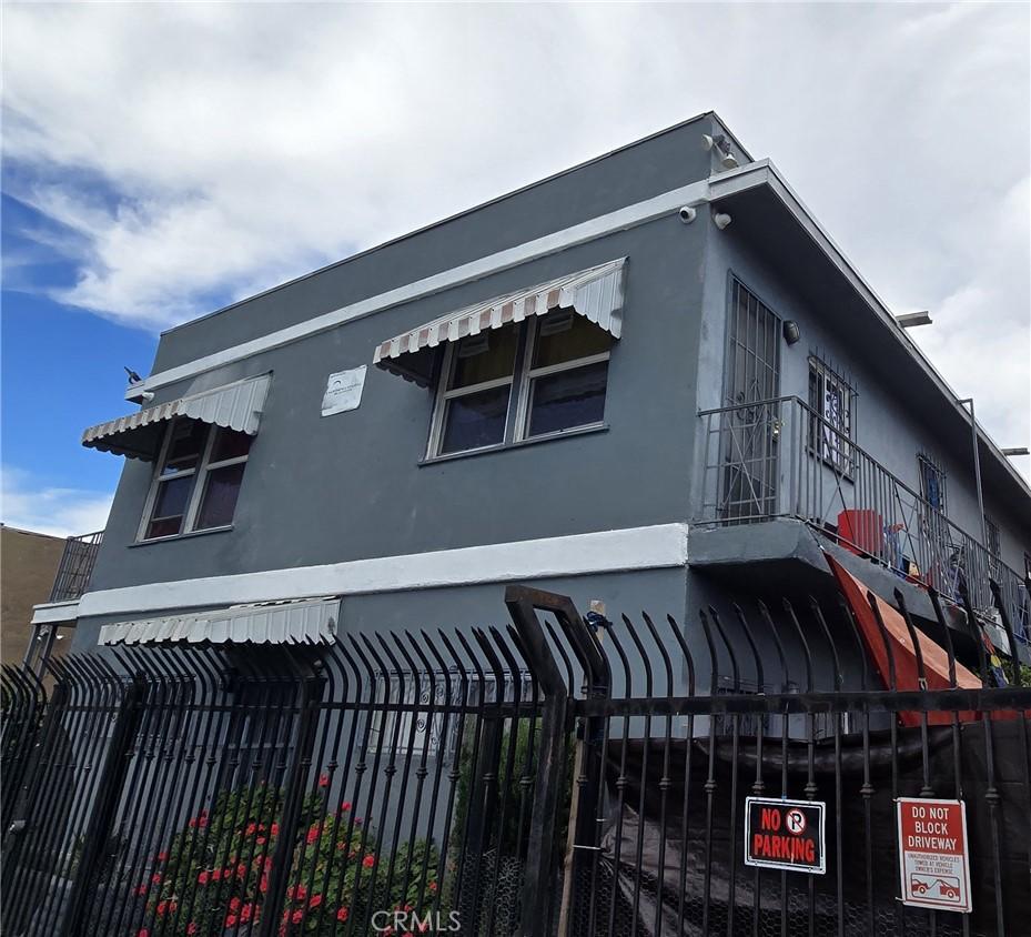 9508 S Western Ave, Los Angeles, CA 90047 - photo 1