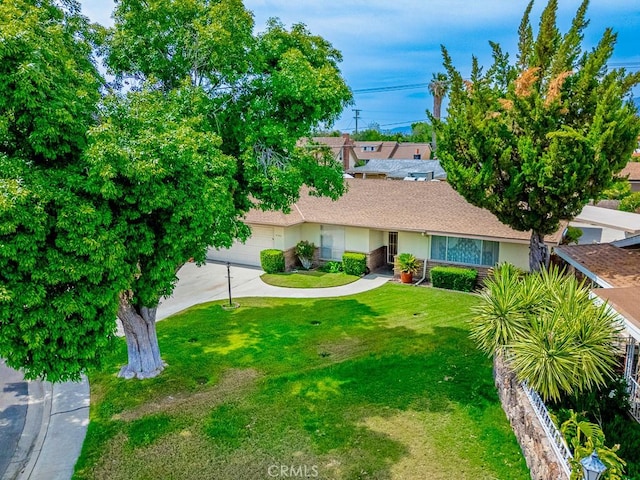 41202 Collegian Way, Hemet, CA 92544 - view of front facade featuring a front yard and driveway