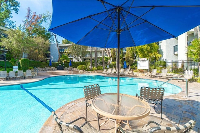 3603 W Hidden Ln Unit 317, Rolling Hills Estates, CA 90274 - community pool with a patio area