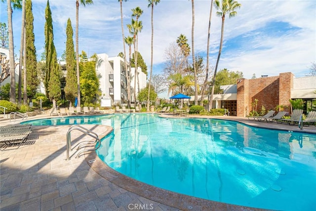 3603 W Hidden Ln Unit 317, Rolling Hills Estates, CA 90274 - community pool with a patio area