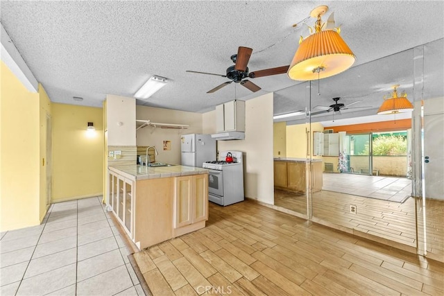 15321 Santa Gertrudes Ave Unit J210, La Mirada, CA 90638 - photo 3