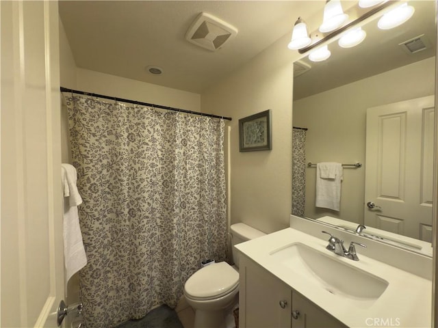 22111 Main St Unit 6, Carson, CA 90745 - full bath with vanity and a shower with shower curtain
