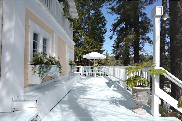 26335 Forest Ln, Twin Peaks, CA 92391 - wooden deck with outdoor dining area