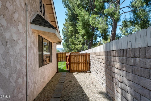 29421 Florabunda Rd, Canyon Country, CA 91387 - view of fenced backyard