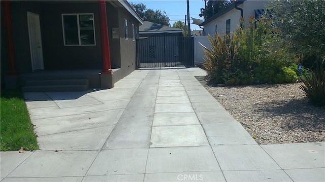 2420 Maine Ave, Long Beach, CA 90806 - view of patio / terrace with a gate