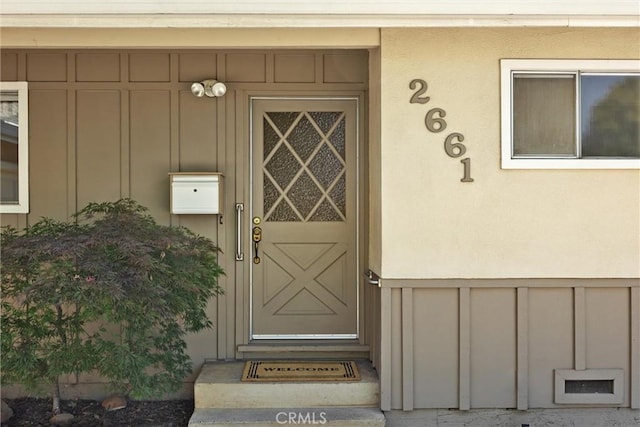 2661 San Jose St, Chico, CA 95973 - view of exterior entry with board and batten siding