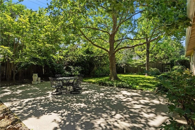 2661 San Jose St, Chico, CA 95973 - view of patio with outdoor dining space