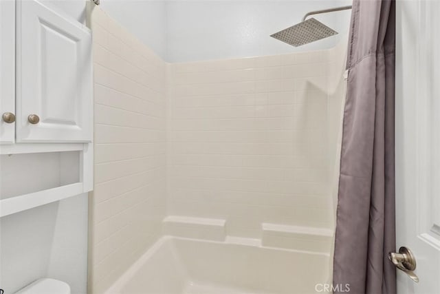 32954 Marin Fields Rd, Winchester, CA 92596 - bathroom featuring shower / tub combo with curtain and toilet