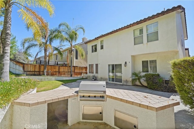 28445 Silverking Trl, Saugus, CA 91390 - view of patio / terrace featuring exterior kitchen