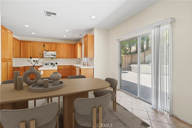 28445 Silverking Trl, Saugus, CA 91390 - photo 2
