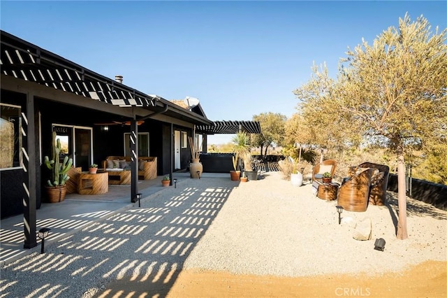 58916 Carmelita Cir, Yucca Valley, CA 92284 - view of patio with a hot tub