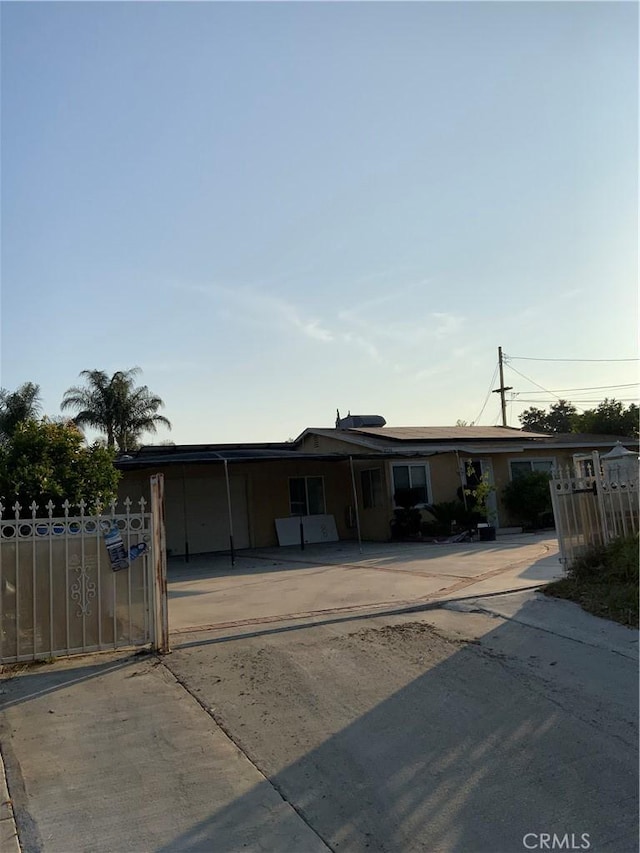 12536 Fineview St, El Monte, CA 91732 - single story home featuring concrete driveway and a carport