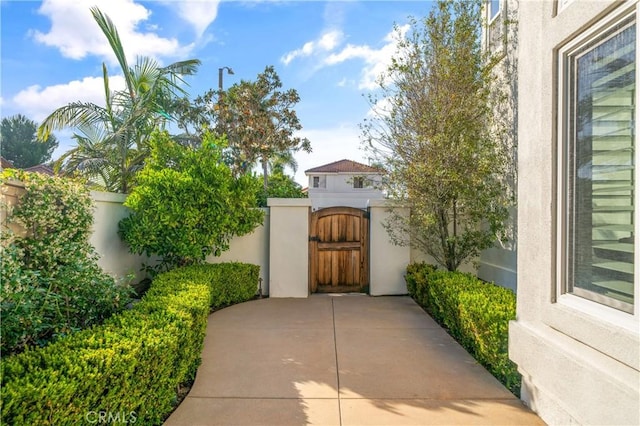 28332 Via Alfonse, Laguna Niguel, CA 92677 - view of gate