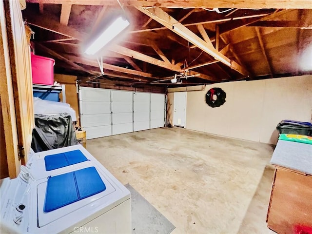 21161 Rancherias Rd, Apple Valley, CA 92307 - garage featuring washer and clothes dryer