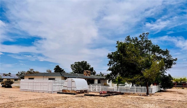 21161 Rancherias Rd, Apple Valley, CA 92307 - view of front of property