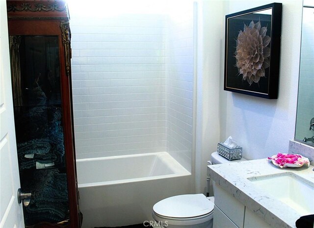 11986 Sagecrest Ct, Corona, CA 92883 - full bath with toilet, vanity, and washtub / shower combination