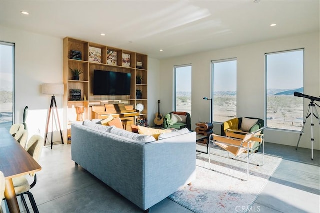2600 Sunny Vista Rd, Joshua Tree, CA 92252 - living area featuring recessed lighting and concrete floors