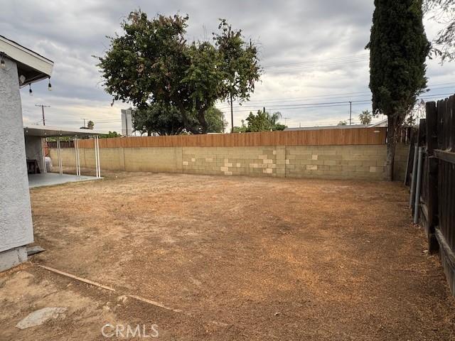 3400 Glasgow Cir, Riverside, CA 92503 - view of fenced backyard