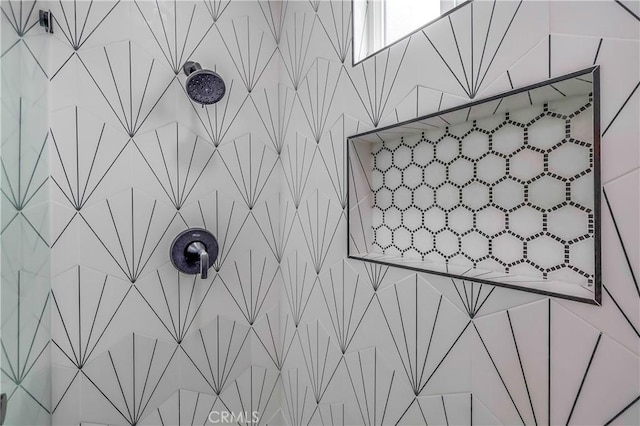 2124 Baltic Ave, Long Beach, CA 90810 - bathroom view of tiled shower