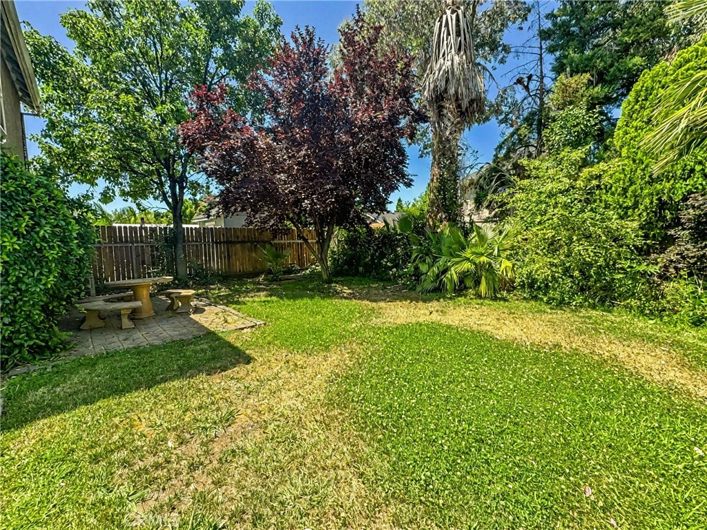 1878 Bedford Dr, Chico, CA 95928 - photo 2