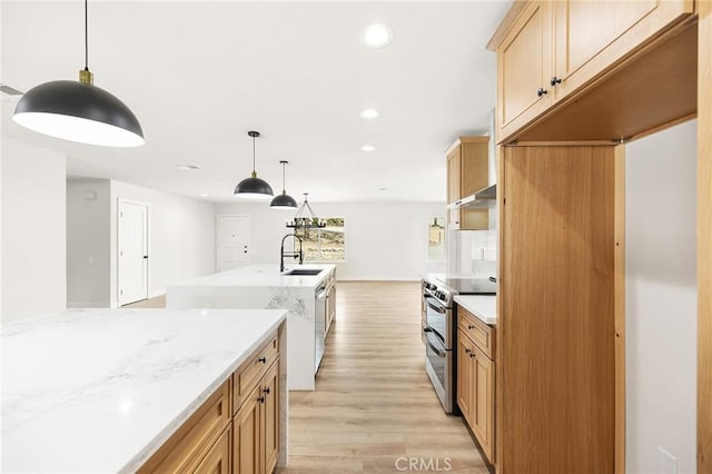 27130 Blue Hill Dr, Menifee, CA 92586 - kitchen featuring appliances with stainless steel finishes, recessed lighting, light wood-type flooring, a sink, and ventilation hood