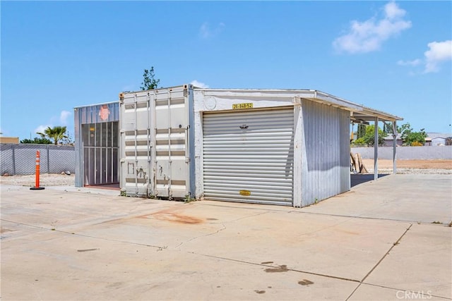 11941 9th Ave, Hesperia, CA 92345 - view of garage