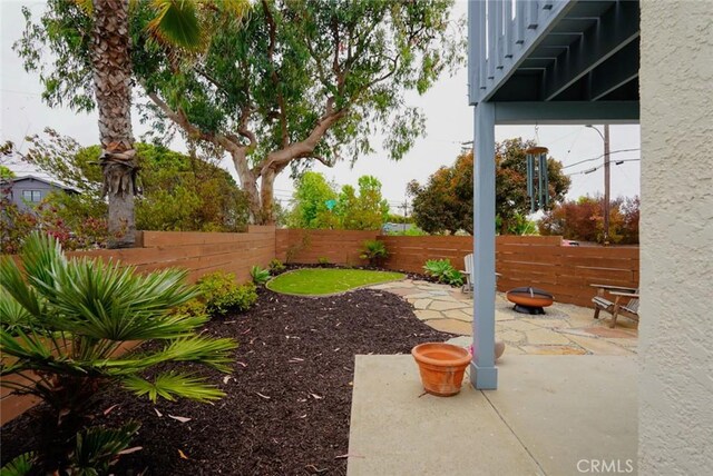 318 S Lucia Ave, Redondo Beach, CA 90277 - fenced backyard featuring a patio area