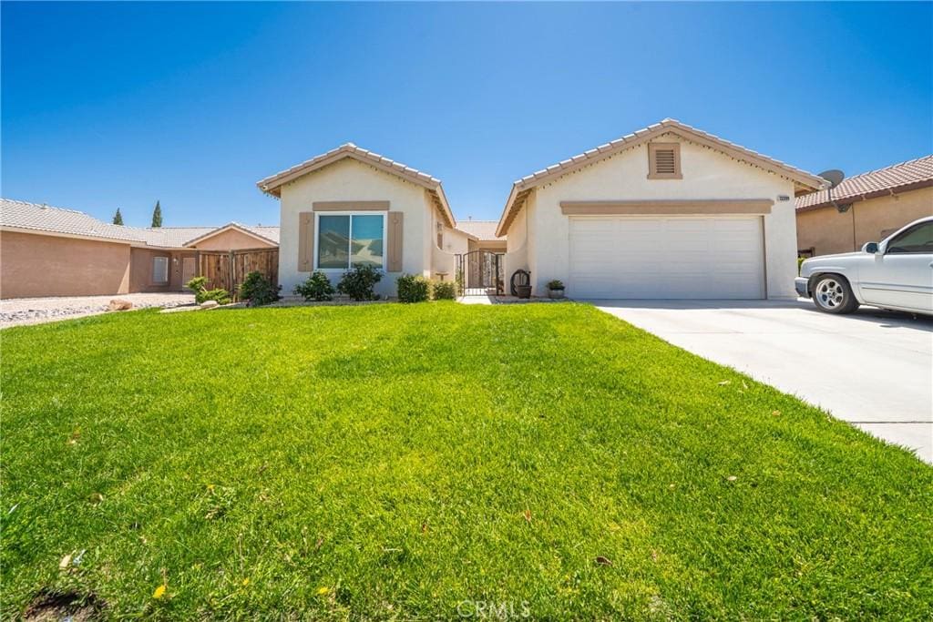 13399 Dover Ln, Victorville, CA 92392 - photo 1