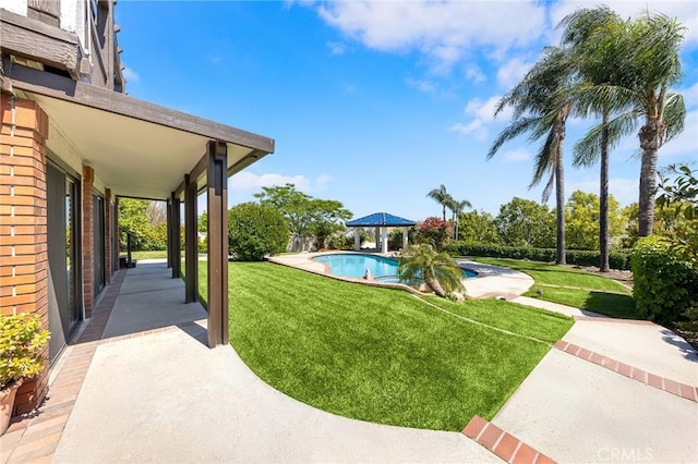 8093 Banyan St, Rancho Cucamonga, CA 91701 - outdoor pool with a lawn and a patio area
