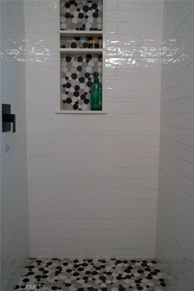6702 E El Progreso St, Long Beach, CA 90815 - full bath with a tile shower