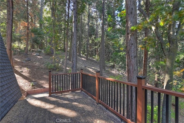 24091 Lakeview Dr, Crestline, CA 92325 - view of wooden deck