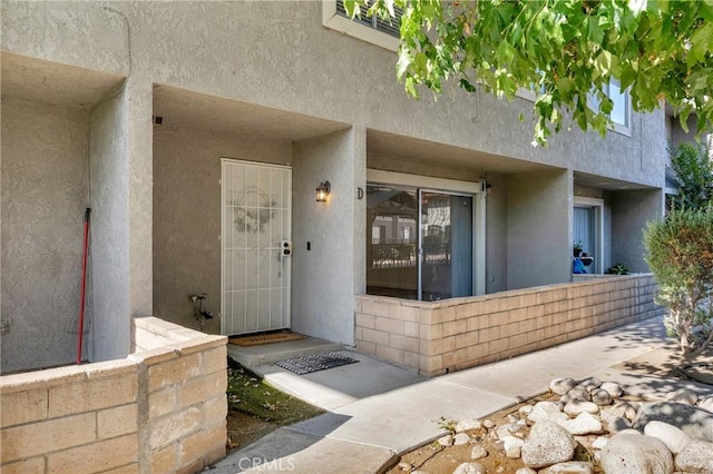 31864 Railroad Canyon Rd Unit 6 D, Canyon Lake, CA 92587 - entrance to property featuring stucco siding