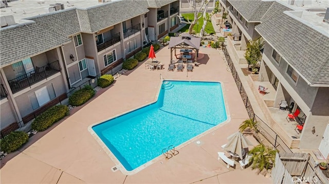 31864 Railroad Canyon Rd Unit 6 D, Canyon Lake, CA 92587 - community pool with a patio