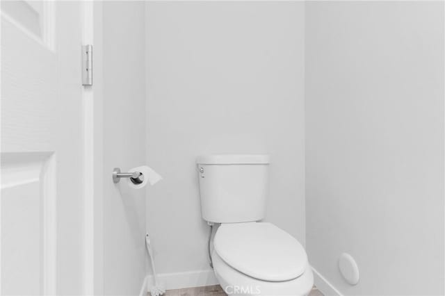 31864 Railroad Canyon Rd Unit 6 D, Canyon Lake, CA 92587 - bathroom with toilet and baseboards