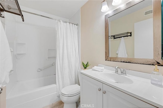 53 Briarwood Ln Unit 81, Aliso Viejo, CA 92656 - full bathroom with vanity and shower / bath combo with shower curtain