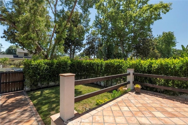 11101 Blix St, Toluca Lake, CA 91602 - view of patio