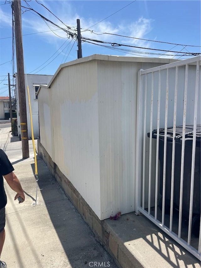 927 W 6th St, San Pedro, CA 90731 - view of home's exterior