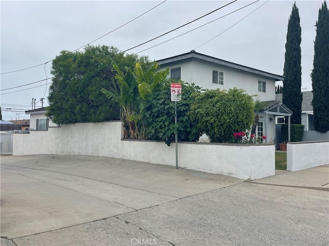 927 W 6th St, San Pedro, CA 90731 - view of property exterior featuring stucco siding