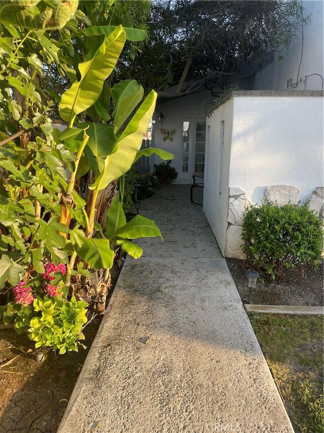 927 W 6th St, San Pedro, CA 90731 - view of property exterior featuring stucco siding and a patio