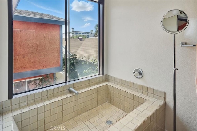 537 3rd St, Manhattan Beach, CA 90266 - view of bathroom