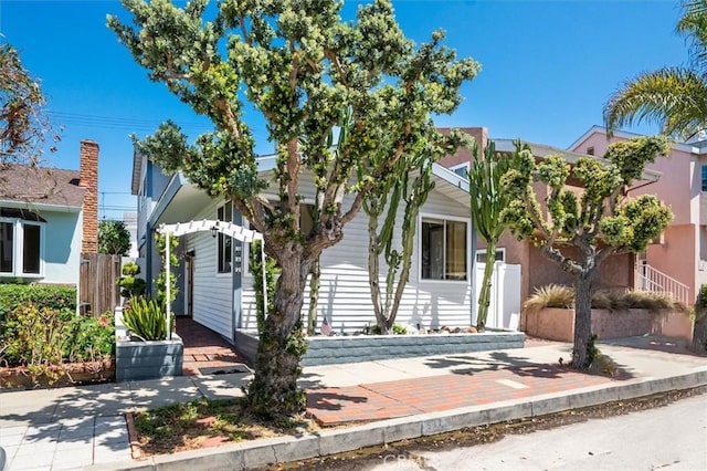 537 3rd St, Manhattan Beach, CA 90266 - view of property hidden behind natural elements